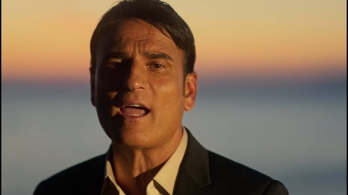 Al momento stai visualizzando Sal Da Vinci a Tutto Sposi ritira il Family fashion Award